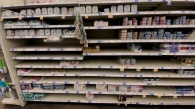 Martinez, Ga USA - 12: 23 Kroger perakende mağazası turuncu cam kaplı Columbia Yolu 'nun Noel arifesi tavası