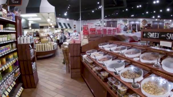 Augusta Usa Fresh Market Interior Holidays People Bakery Area — Stockvideo