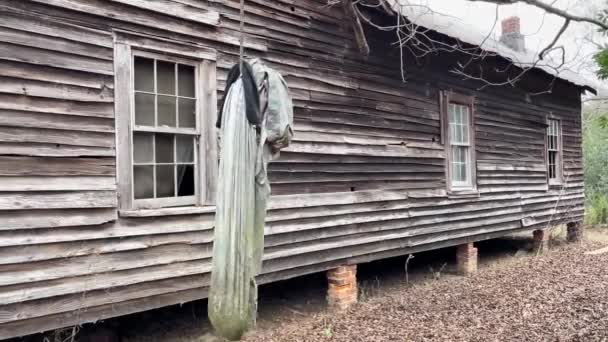 Abandoned Old Building Punching Bag Hanging Tree Waving Wind — стоковое видео