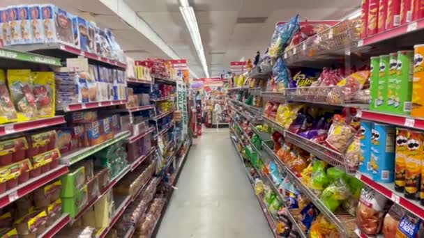 Hephzibah Usa Family Dollar Retail Store Interior Side Pan Snack — Stockvideo
