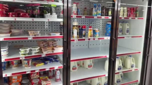 Hephzibah Usa Family Dollar Retail Store Interior Pan Dairy Section — Vídeos de Stock