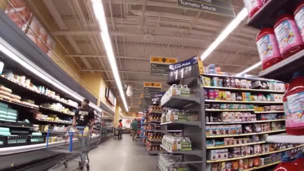 Augusta Usa Walmart Retail Grocery Store Interior Tobacco Road People — стокове відео