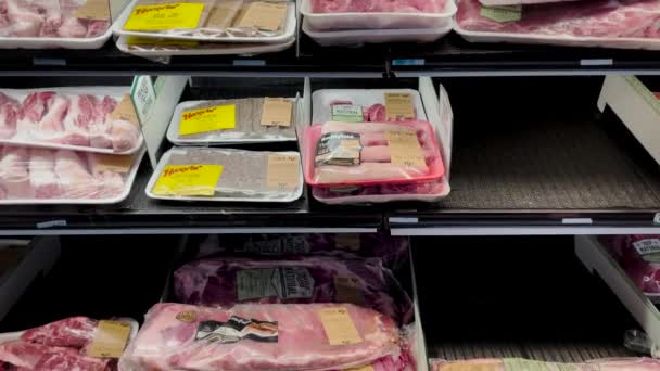 Hephzibah Usa Kjs Tienda Minorista Comestibles Tilt Fresh Packaged Pork — Vídeos de Stock