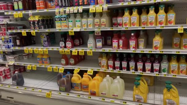 Wrens Usa Ingles Supermarkt Interieur Pan Van Sinaasappelsap Sectie Met — Stockvideo