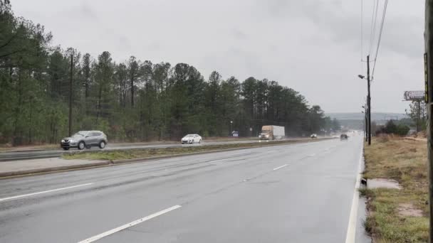 Augusta Usa Verkehr Mit Regen Und Schneeregen Georgia Highway — Stockvideo