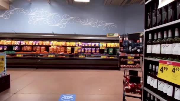 Grovtown Usa より多くの小売食料品店パンチーズディスプレイケース — ストック動画