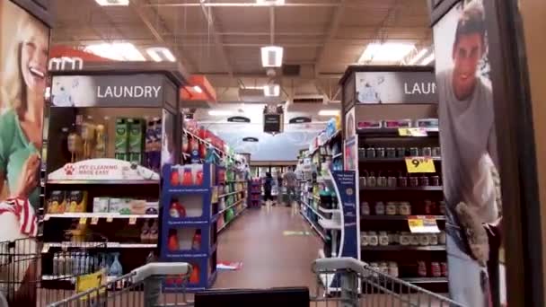 Grovetown Usa Kroger Dettaglio Negozio Alimentari Pan Lavanderia Corridoio Chimico — Video Stock