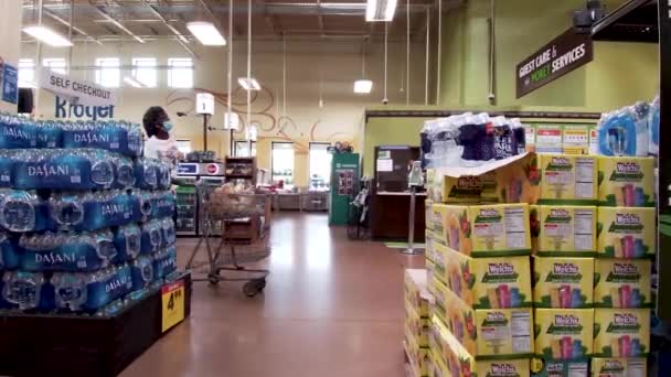 Grovetown Usa Menschen Lebensmittelgeschäft Kroger Vor Dem Geschäft — Stockvideo