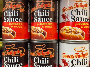 Grovetown, Ga USA - 01 01: 22: Texas Pete Chili sosu perakende satış mağazasının rafında