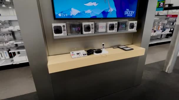 Augusta Usa Best Buy Interior Technology 2022 Tilt Apple Display — Stock video