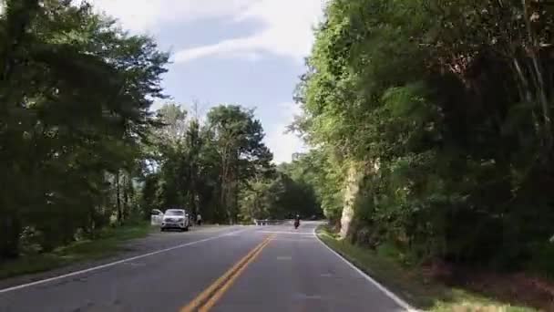 Helen Eua Pov Fpv Dirigindo Helen Unicoi Turnpike Através Montanhas — Vídeo de Stock