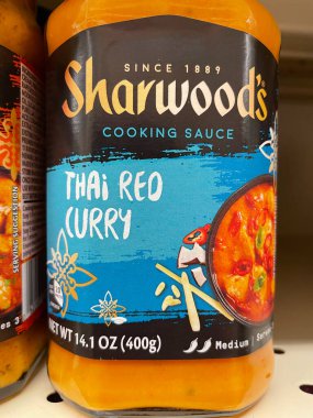 Grovetown, Ga USA - 01: 22: Hint mutfağı perakende satış mağazası Sharwoods Thai Red Curry