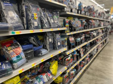 Augusta, Ga USA - 01 02: 22: Walmart Supercenter İçişleri Bakanlığı erkek donları