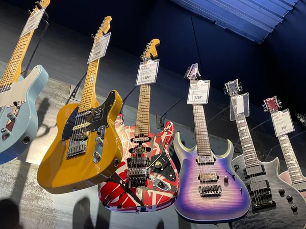 Augusta Usa Guitar Center Retail Store Interior Evh Frankenstrat Guitar — Stock Photo, Image