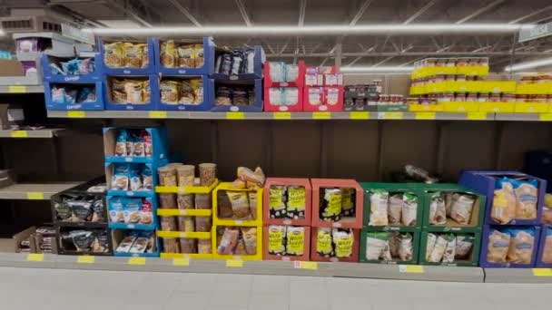 Grovetown Usa Aldi Lebensmitteleinzelhandel Innenraum Panchip Gang Und Preise — Stockvideo