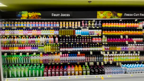 Louisville États Unis Ingles Supermarché Intérieur Casserole Jus Fruits Salades — Video