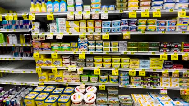 Louisville Usa Ingles Supermercado Minorista Interior Pan Mantequilla Sección Precios — Vídeos de Stock