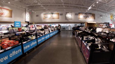 Augusta, Ga USA - 02: 20 22: LIDL Perakende bakkal benzersiz alışveriş deneyimi