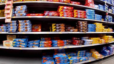 Augusta, Ga USA - 02: 21 22: Walmart perakende satış mağazası iç kurabiye bölümü