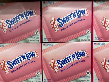 Grovetown, Ga USA - 03 13-22: Perakende mağazasındaki yapay tatlandırıcılar