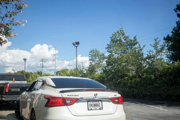 コロンビア郡 ガインUsa 白い車のランサムウェアカスタムライセンスタグ — ストック写真