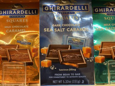 Grovetown, Ga USA - 04: 20 22: Perakende ürünleri Ghiradelli şeker torbası