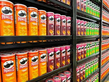 Grovetown, Ga USA - 12: 15: 21: Bir perakende mağazasında patates cipsi görüntüsü