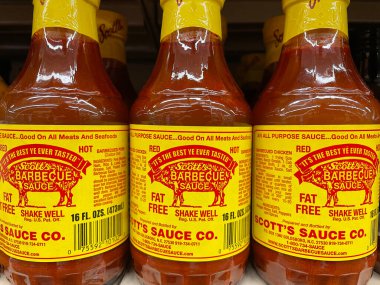 Grovetown, Ga USA - 12: 15: Satış mağazası baharatları Scotts Barbekü sosu