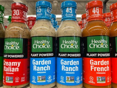 Grovetown, Ga USA - 12: 15-21: Perakende rafında sağlıklı seçim giyinme çeşitliliği