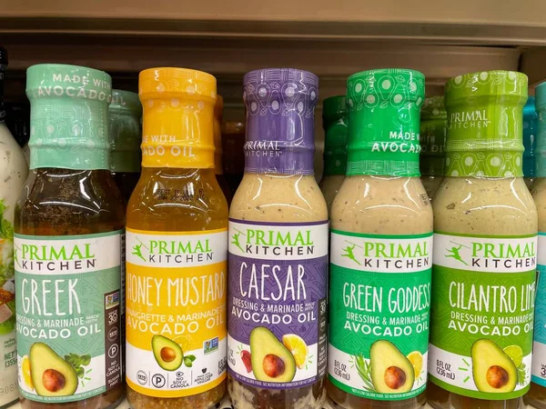 Grovetown, Ga USA - 12: 15: 21: Salata giyinme mağazası İlkel Mutfak çeşidi