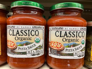 Grovetown, Ga USA - 04: 30 22: Perakende satış mağazası Sosu Klasik Organik