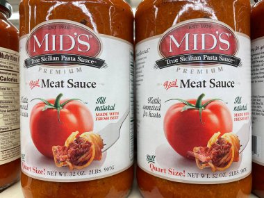 Grovetown, Ga USA - 04: 30 22: Perakende satış mağazası Mids geleneksel sos ön görünümü