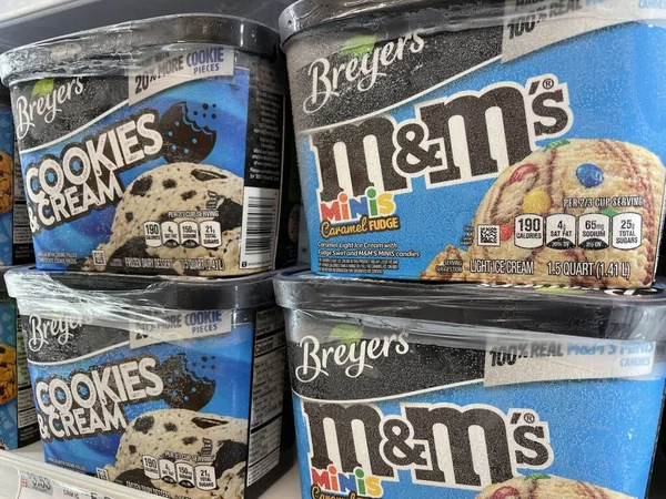 Grovetown, Ga USA - 03 05 05: 22: Dondurma mağazası Kurabiye ve M & M 's