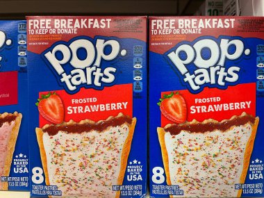 Grovetown, Ga USA - 03 05: 22: Perakende satış mağazası Pop Tarts Frosted Strawberry