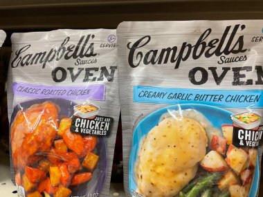 Grovetown, Ga USA - 03 05: 22: Campbells fırınına et yemeği ekle
