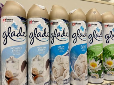 Grovetown, Ga USA - 05 01 22: Perakende mağazası Glade oda parfümü bölümü