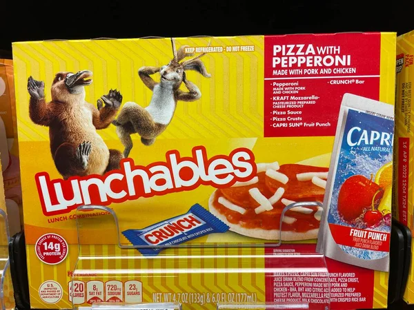 Grovetown, Ga USA - 03 05: 22: Perakende satış mağazası İçi Yemekleri