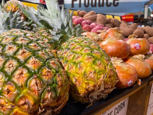 Grovetown Usa Sprzedaż Detaliczna Ananasów Widoku — Zdjęcie stockowe
