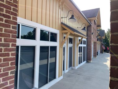Grovetown, Ga USA - 03 10 22: Banliyö bölgesi için alışveriş merkezi alanı
