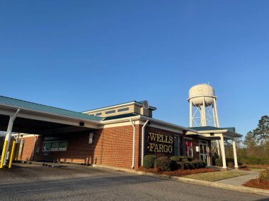 Augusta, Ga USA - 03 10 22: Wells Fargo Bankası ön köşe manzarası
