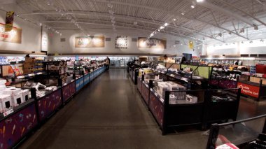 Augusta, Ga USA - 02: 20 22: LIDL Perakende bakkal benzersiz alışveriş deneyimi
