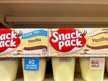 Grovetown, Ga USA - 03 19 19 22: Perakende mağazası raf rafı atıştırmalıkları şekersiz vanilya paketleri