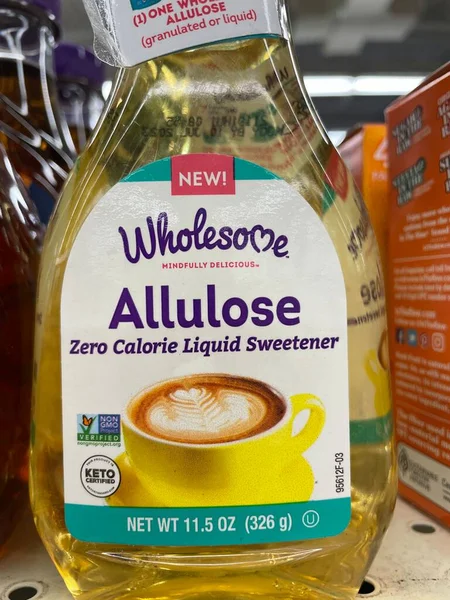 Grovetown, Ga USA - 03 13-22: Perakende mağazasının rafında yapay tatlandırıcılar AlluLose tatlandırıcı