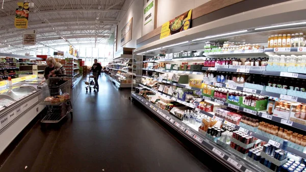 Augusta, Ga USA - 02: 20 22: LIDL Perakende bakkal benzersiz alışveriş deneyimi