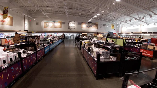 Augusta, Ga USA - 02: 20 22: LIDL Perakende bakkal benzersiz alışveriş deneyimi