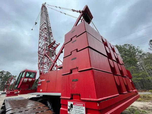 Augusta Usa Manitowoc Red Crane Construction Scene Bewölkt Regnerischen Tag — Stockfoto
