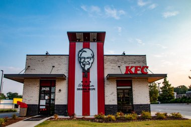Wrens, Ga USA - 07 25: 21 KFC Fast food kızarmış tavuk dış restoran ön görünümü