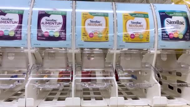 美国Ga Grovetown Rebott Recall零售商店婴儿配方奶粉短缺各种配方奶粉 — 图库视频影像