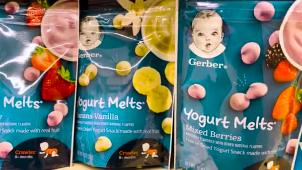 Grovetown Usa Gerber Melts Baby Variety Retail Store Shelf — Stock Video