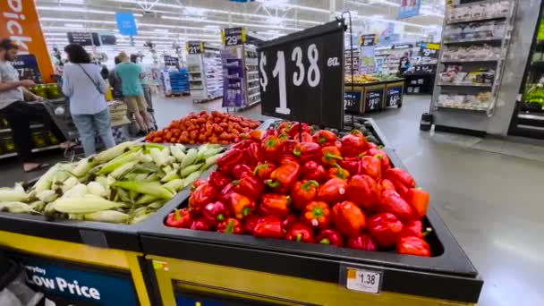 Grovetown Usa Walmart Supercenter Retail Store Front Pan Produce Display — Vídeo de Stock